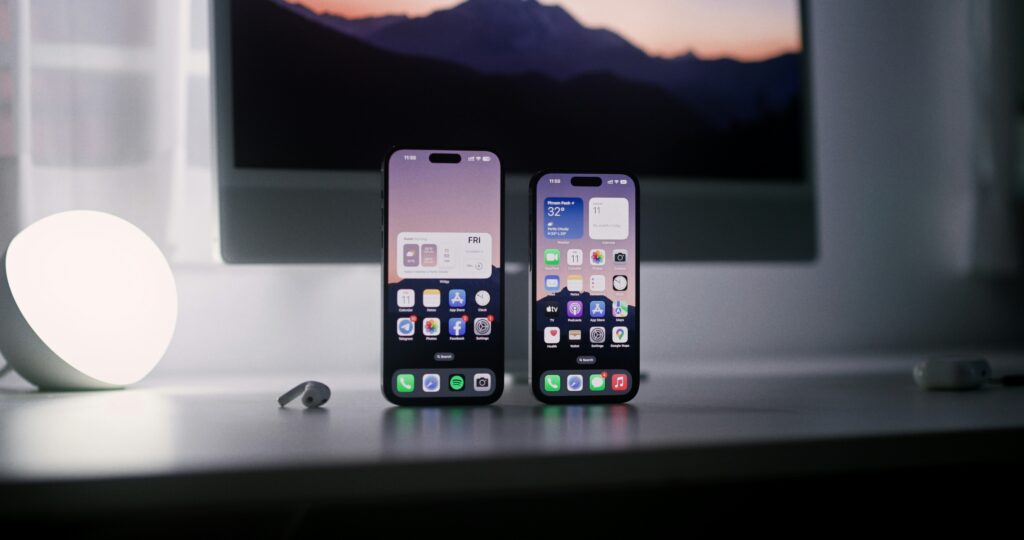 https://logicmatters.in/ios-26-features-liquid-glass-apple-intelligence/
