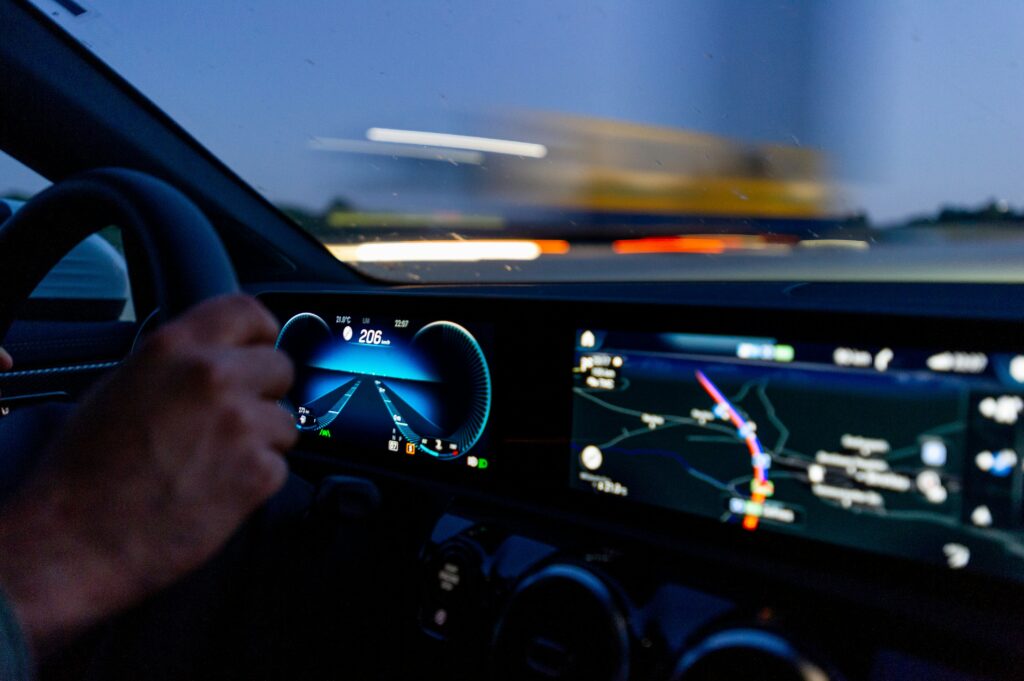 Android Auto vs Apple CarPlay