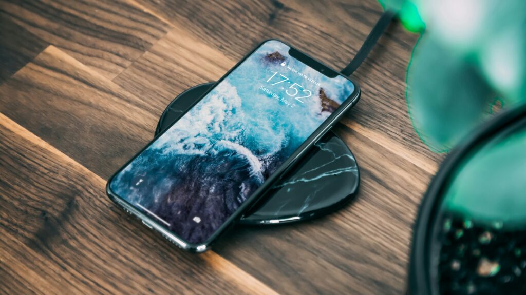 Wired vs Wireless Charging