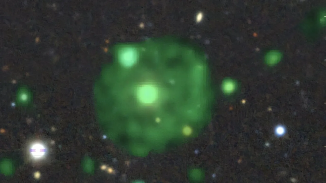 odd radio circle