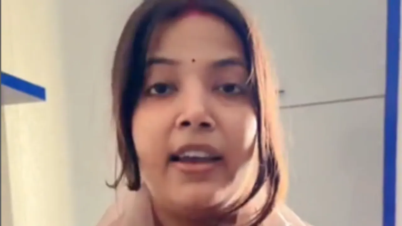 pawan singh wife